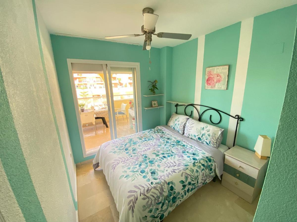 Room With Sea And Mountain Views Habitacion En Piso Compartido Para 1 O 2 Personas Benalmádena Eksteriør billede